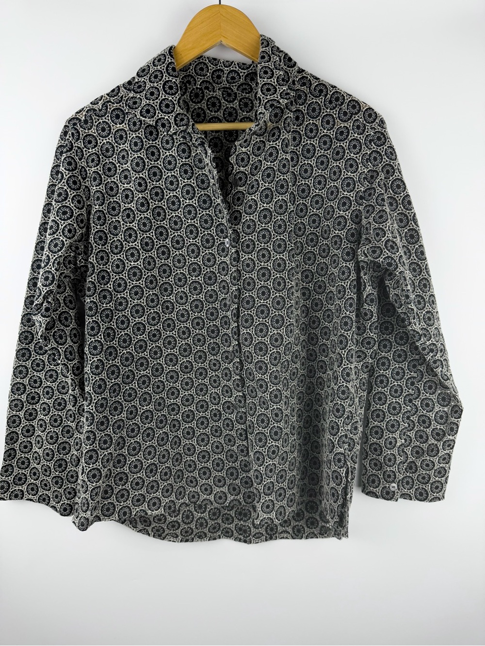 Jill McGowan Black Cream Eyelet Cutwork Button Down Shirt Sz M 100% Cotton